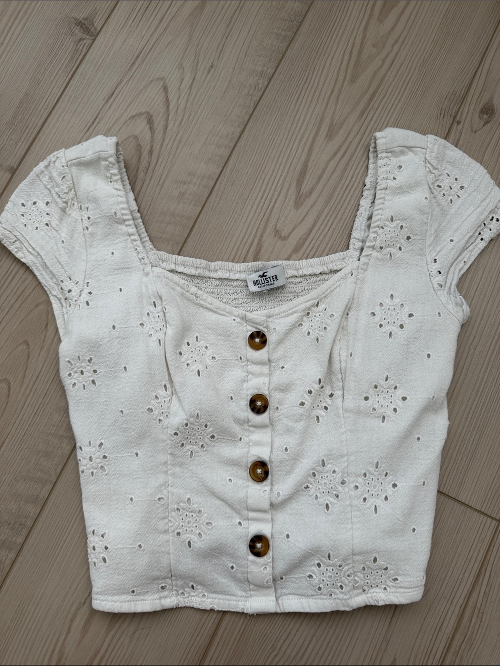Hollister White Eyelet Button Crop Top with Tortoiseshell Buttons
